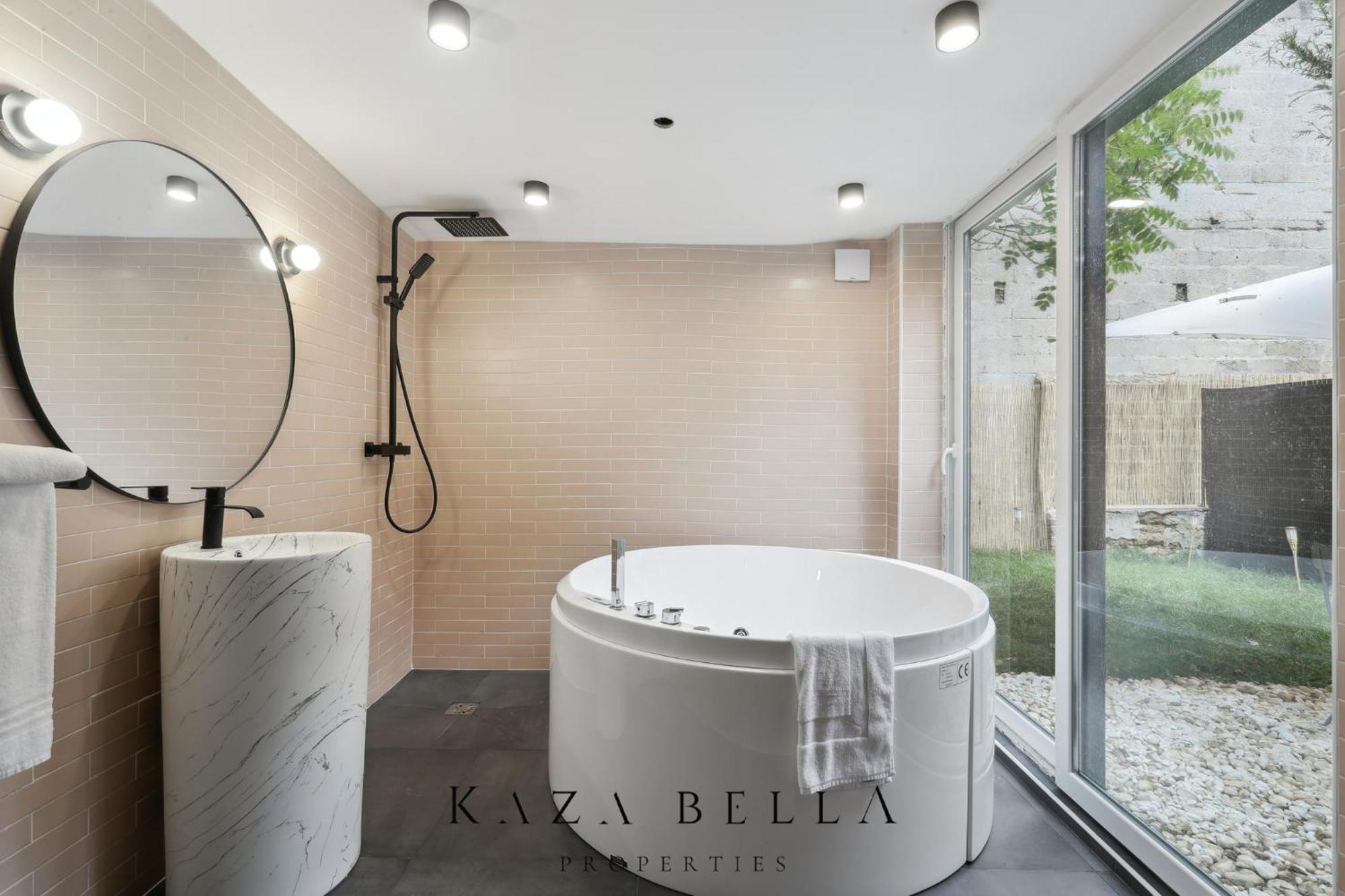 Kaza Bella - Maisons Alfort 6 Luxurious Little House With Private Garden And Jacuzzi Екстериор снимка